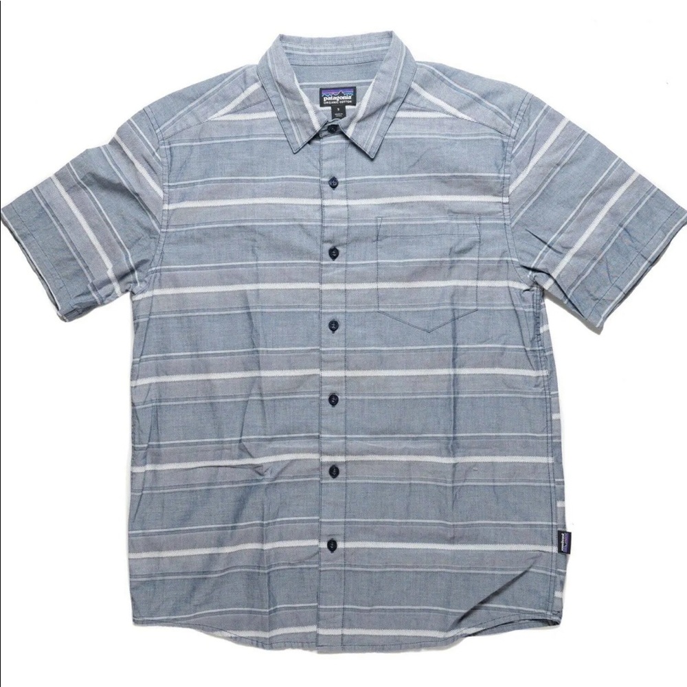 Patagonia Striped Blue Organic Cotton Short Sleeve Buttondown - Small
